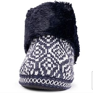 Muk Luks Melinda Womens Dark Sapphire Blue Bootie Slippers. NWOT